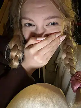 Elsawhere - throw him my bra and see reaction