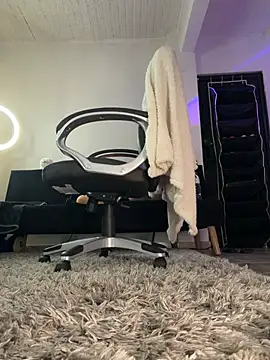 Aly_golden_ - fingers ass last tip 4 vid pm