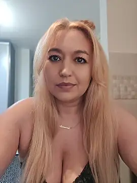 Velurelexa - Naked and play with pussy❤️😍