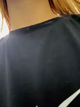 Isabella-gaviria - FUCK MY PUSSY IN MENS BATHROOM👿🥵