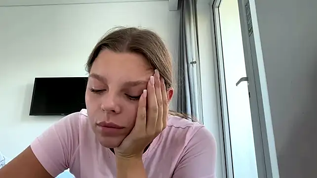 AmieLendor - Video fucking my pussy dildo in PM