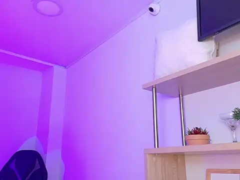 EmmiShery - Lush control (5 min) + show tits oil