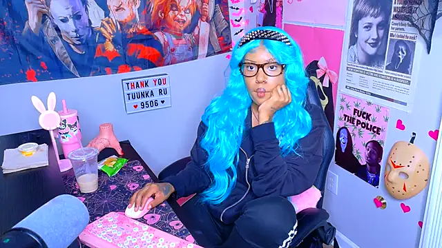 Spookiebaddie - get me naked😇 + oil!