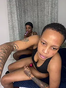 Temptress_angel - Be my king room