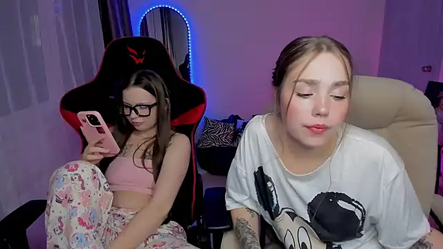 Sweet_Meg - to spank with a whip and give a blowjob