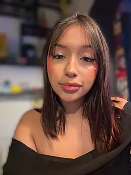 LauraDoncel - Flash Tits in public