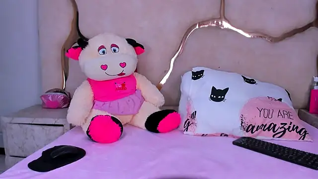 IssysLeBlanc - 2 FINGERS IN THE VAGINA