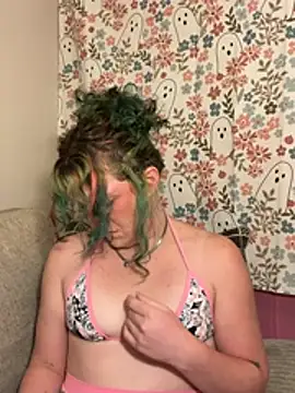 Lucyintheskies - Take Off Bra