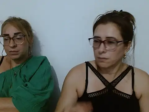 Mademonsexy - finger in my bum and mouth