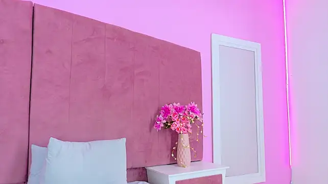 1nikki9 - Doggy + hard spanks up close