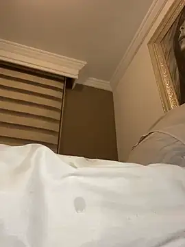 Mau_White - show my big tits.. GLT 4photos topples