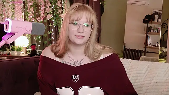 Morvelyn - Stay in underwear?!?!!?
