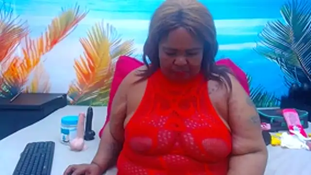 MatureMilfxxx - SQUIRT...TWERK...TITTY SUCK