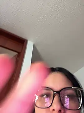 Girl_Unangenehm