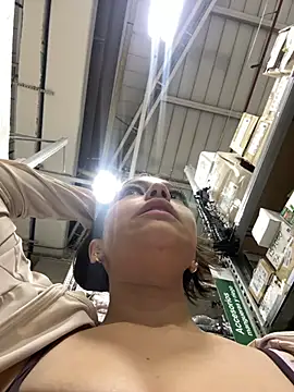 Alyshanon18 - BOOBS OUT 2MIN😱🥵
