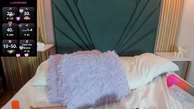 Sotf_Charlotte - Squeeze, lick, pinch everything