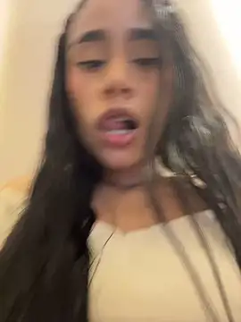 Sara-Castillo - FUCK COCK IN THE ZARA DRESSING ROOM 😈