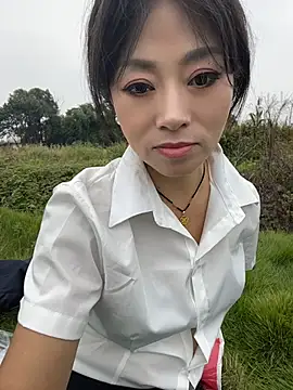 Lipinger - 实现丝袜自由