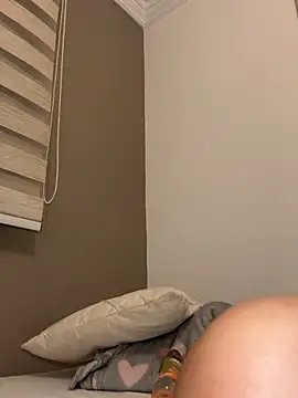 Mau_White - show my big tits.. GLT 4photos topples