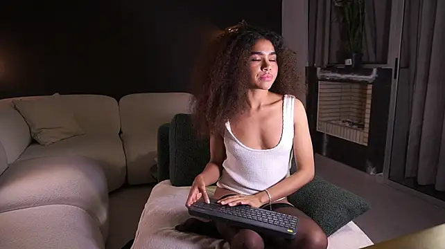 Paulacora100 - soft and hot blowjob