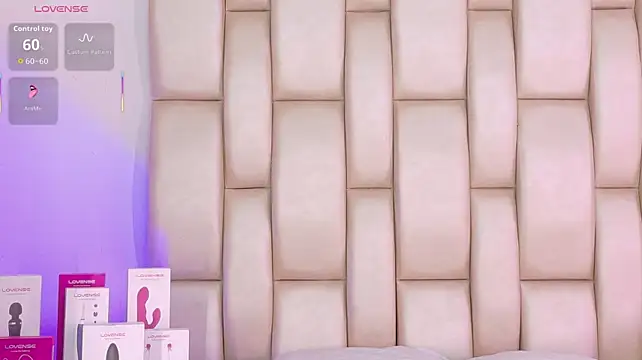 Shasa_8 - 4 fingers in pussy + 4 fingers in ASS🍑