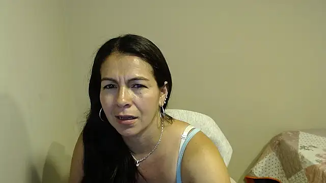 Camilavargas_ - you want to spank my ass