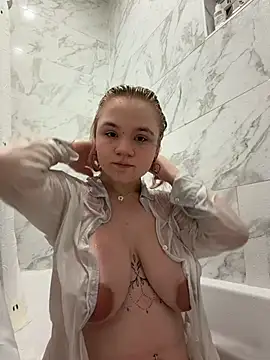 Cutiepiespanks - 🫧🧼Shower Get Me Soaked🧼🫧
