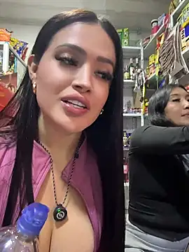 Sara_fun - I show my boobs to a stranger
