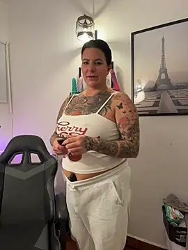 InKed-Kathy - squirt in your face + live vid LT