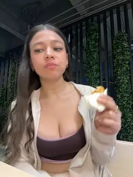 Alyshanon18 - SUCK BOOBS🥵