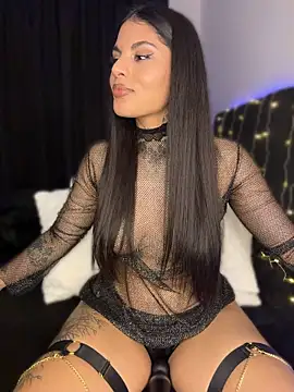 Goldenpussy_1 - Put my wet pussy to cam and touch