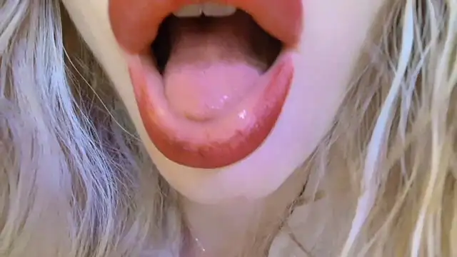 Velvet_kissx - How about some wetness?Booom 💦 😈 👄 🎇