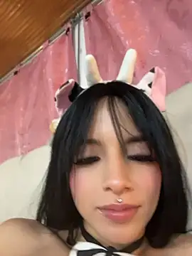 Barbie_gv - ride dildo and control lush x 5 min