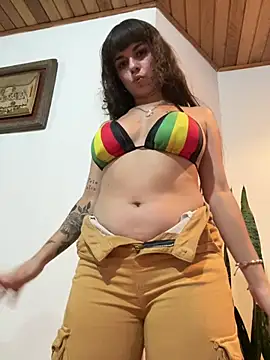 VioletaSubmissive - Spank my ass