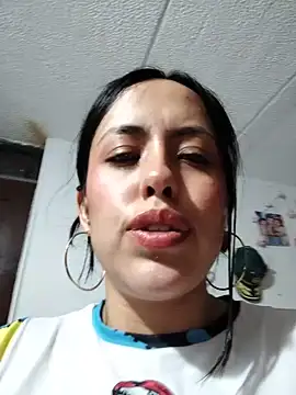 Queen_Ashly - Sucking on a dildo + fuck dildo