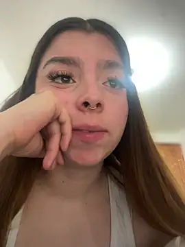 Cloew_Marz - Show and oil + Fingers in pussy
