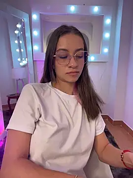 Chloe_Key - FLASH MY PUSSY & PLAY A BIT