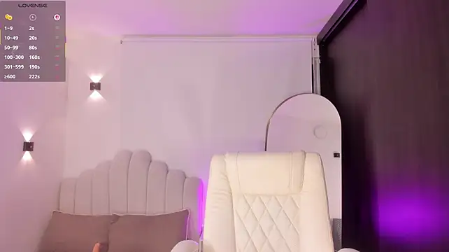AmberLewis_ - Full Naked + Spanks Ass