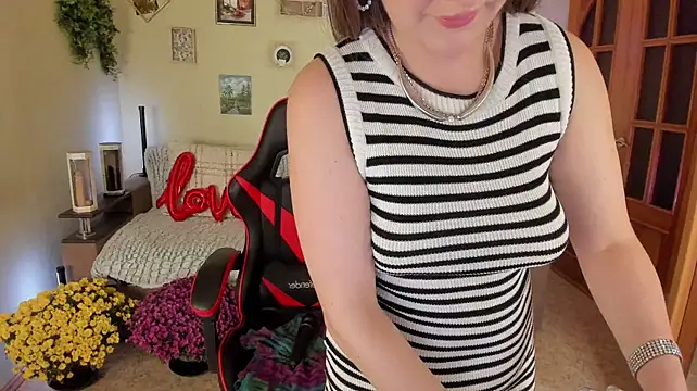 VeronikaVel - 💕Unleash the NYMPHO in ME 💖💖