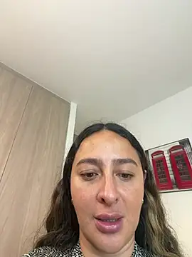 Imsophie2 - oil naked