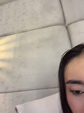 IvonneOwen - DOMI close up pussy play