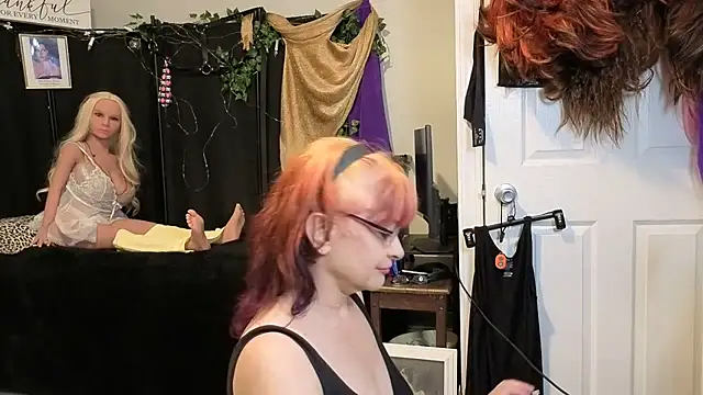 ZorynasDollHouse - 💐. Bend over & slap ass 5x