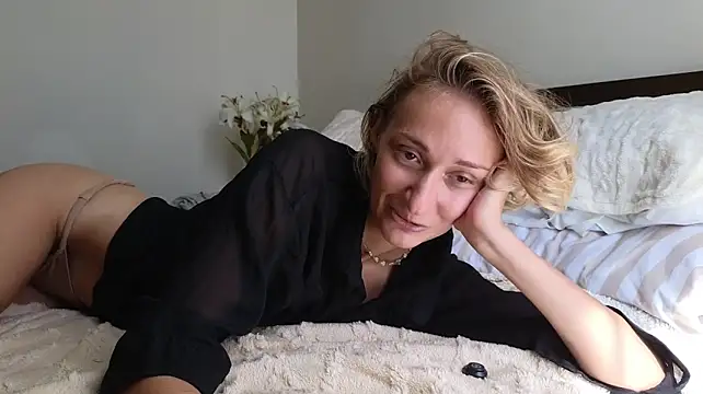 Lexxislexxx - Last tipper gets Domi control for 5 mins