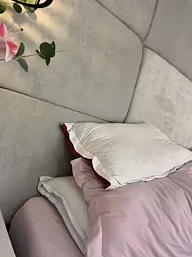 IvonneOwen - DOMI close up pussy play
