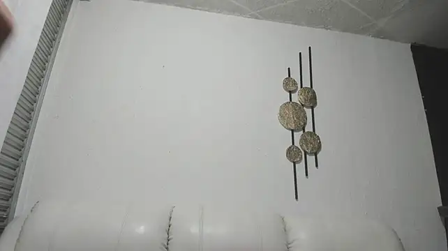 Luna_milf13 - shaked ass 1 finger inside