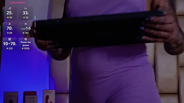 Shasa_8 - 4 fingers in pussy + 4 fingers in ASS🍑