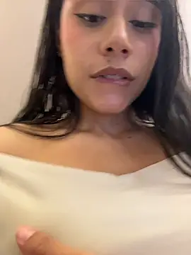 Sara-Castillo - DOMI INSIDE PUSSY IN DRESSING ROOM + CUM