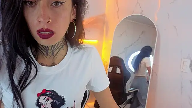 Luna_venom_t - cream in my tits