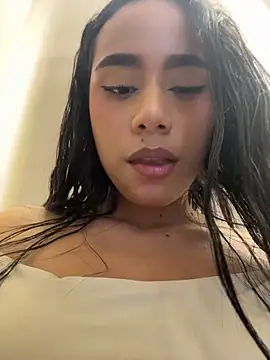 Sara-Castillo - DOMI INSIDE PUSSY IN DRESSING ROOM + CUM
