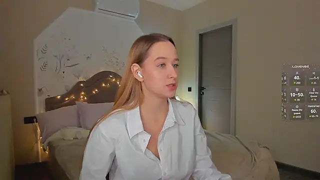 Sweett_Monica - spanking my ass х 10